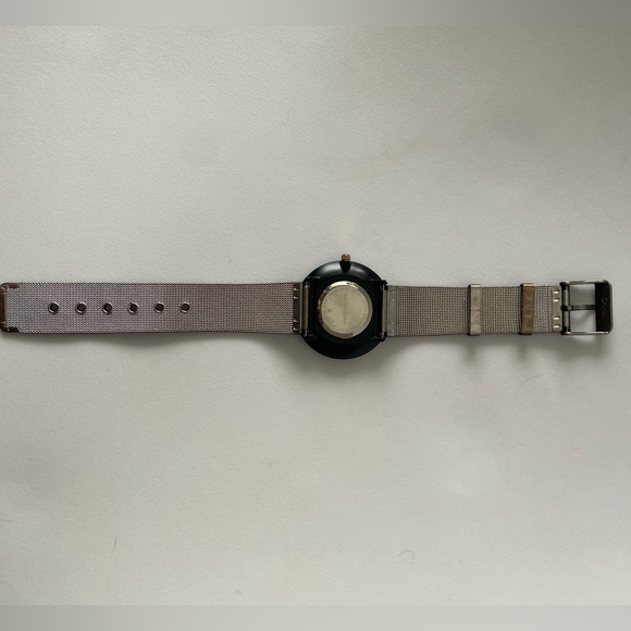 Minimalist Black & Rose Gold detail women’s watch Reitmans - Picture 3 of 5